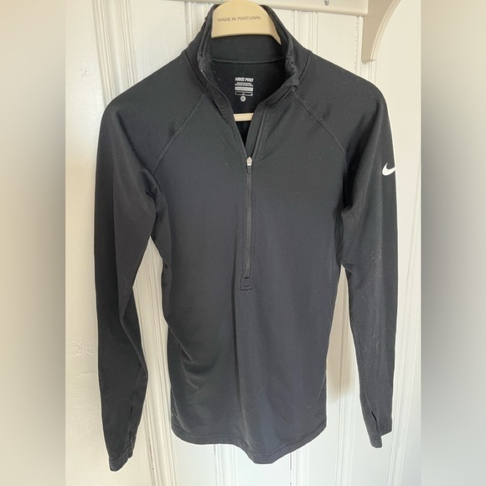 Nike women’s Nike pro long sleeve shirt size M